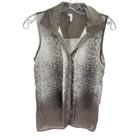 Studio Y Tops - Studio Y Womens Sleeveless Blouse Tank Top Collared Animal Print Gray Small